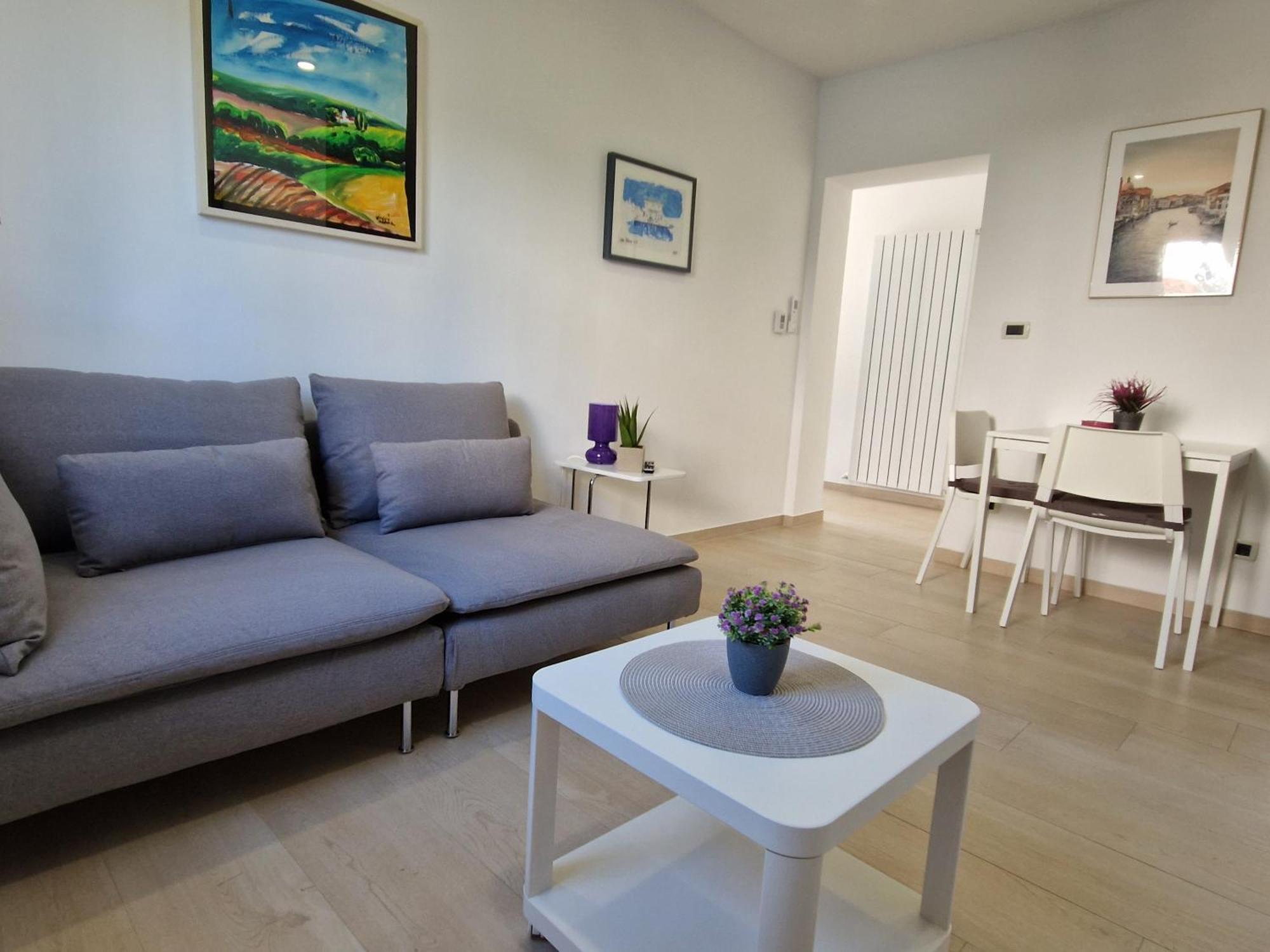 Apartmani Melanie Porec Esterno foto